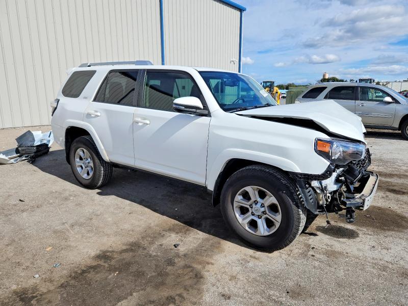 Photo 4 from auction – 2015 TOYOTA 4RUNNER SR with VIN JTEZU5JR8F5085618