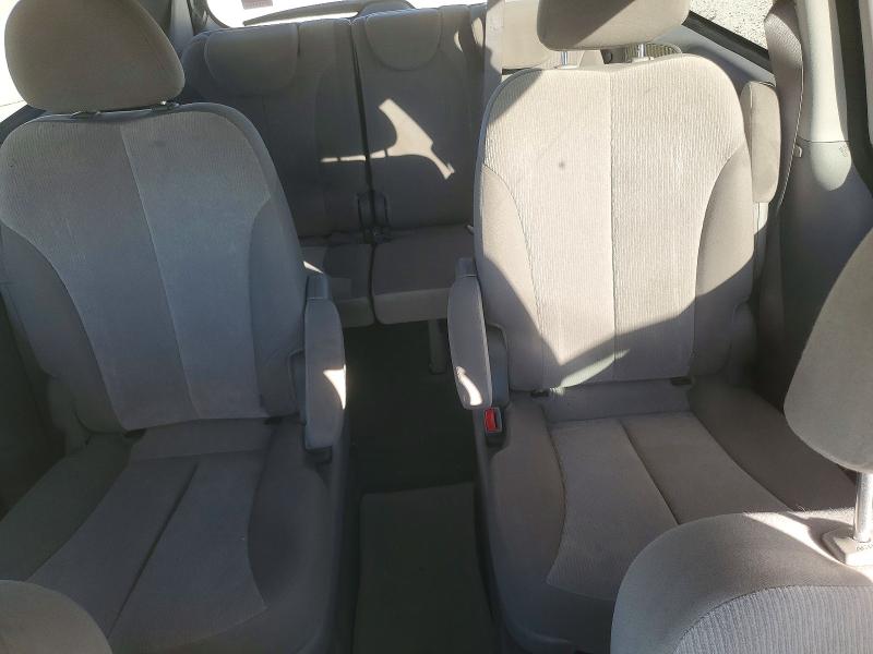 Photo 10 from auction – 2014 KIA SEDONA LX with VIN KNDMG4C78E6586982