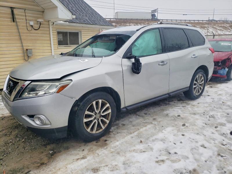 NISSAN PATHFINDER 2016 with VIN 5N1AR2MN8GC617372 - Photo from auction