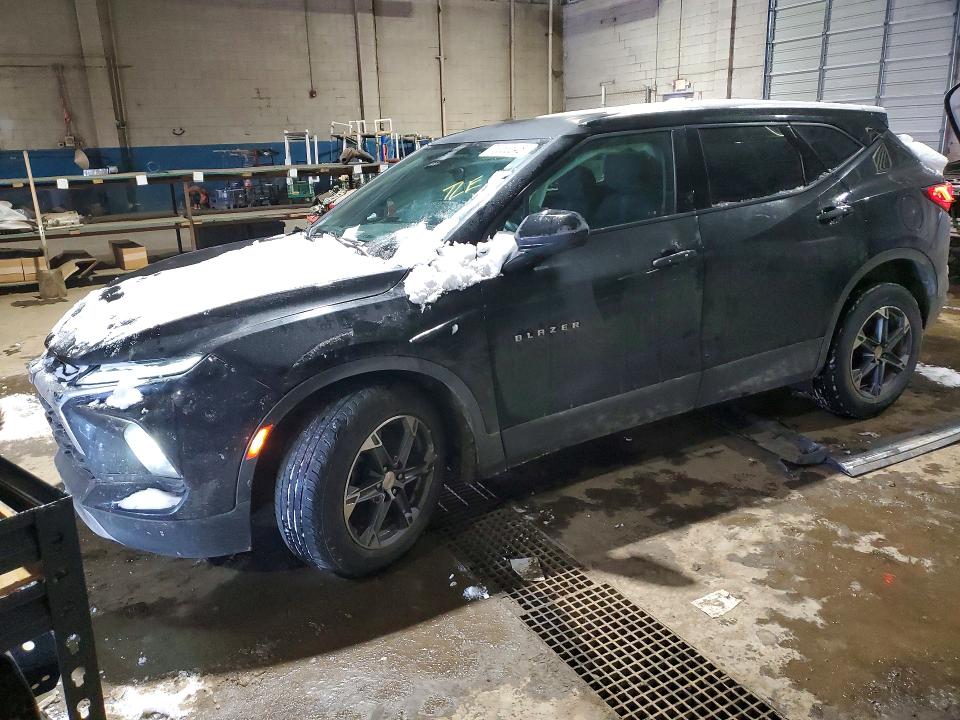 CHEVROLET BLAZER 2023 with VIN 3GNKBCR45PS232629 - Photo from auction