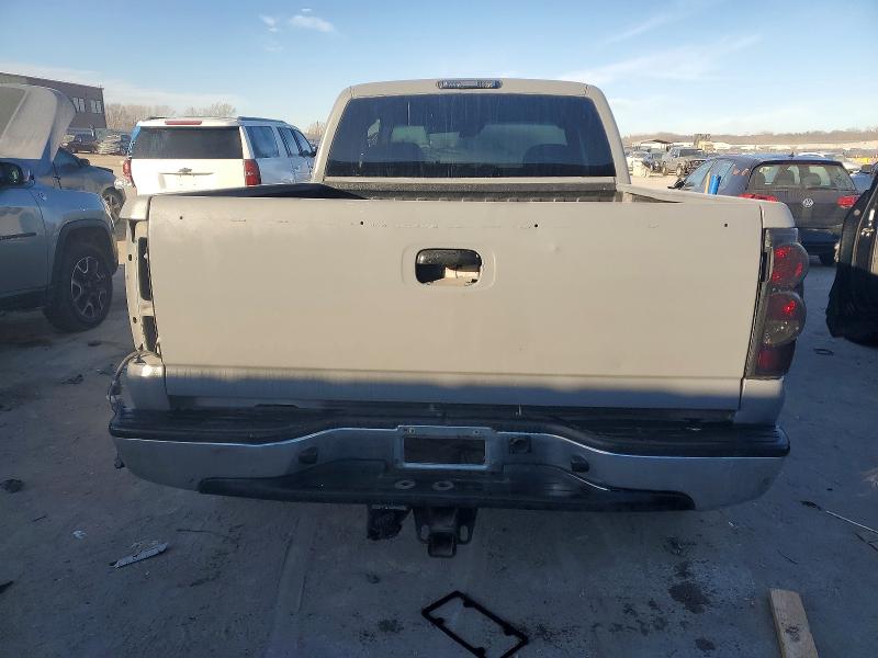 Photo 6 from auction – 2001 CHEVROLET SILVERADO with VIN 2GCEC19V611355987