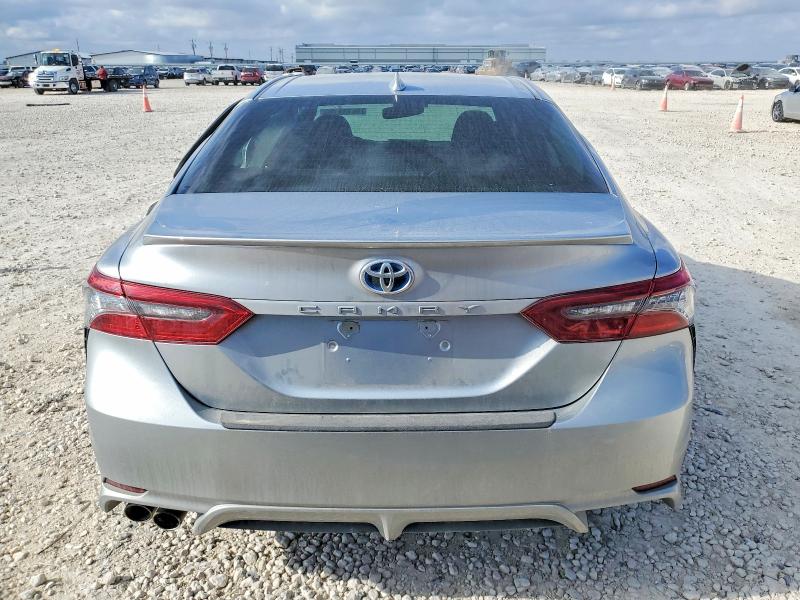 Photo 6 from auction – 2022 TOYOTA CAMRY with VIN 4T1K31AK6NU597947