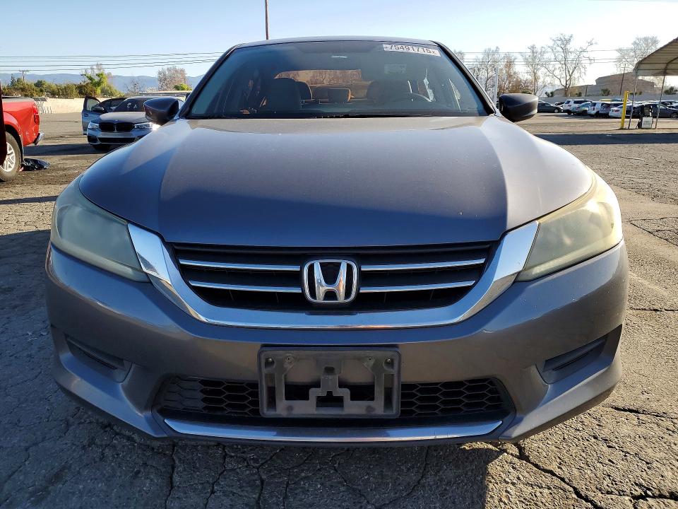 Photo 5 from auction – 2015 HONDA ACCORD with VIN 1HGCR2F31FA186457