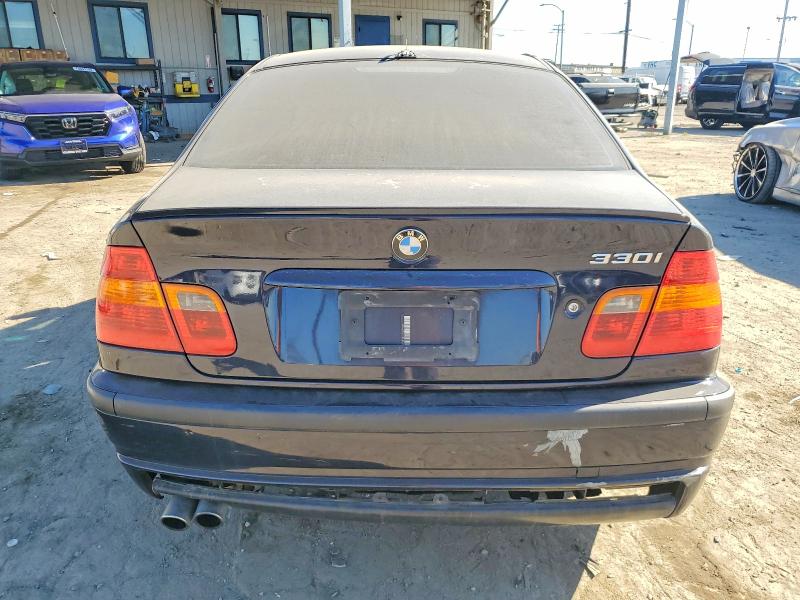 Photo 6 from auction – 2004 BMW 330 with VIN WBAEV53414KM36494
