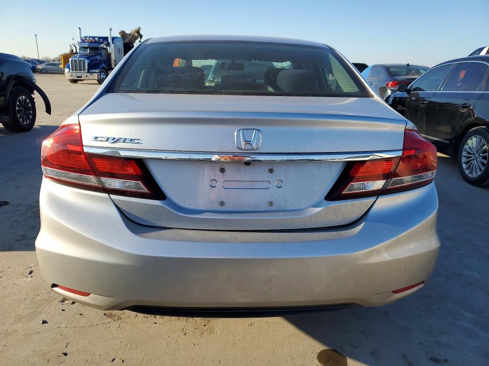 Photo 6 from auction – 2015 HONDA CIVIC with VIN 2HGFB2F7XFH550817