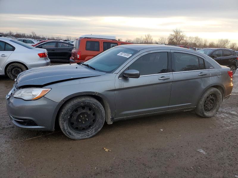 CHRYSLER 200 2013 with VIN 1C3CCBAB5DN557645 - Photo from auction
