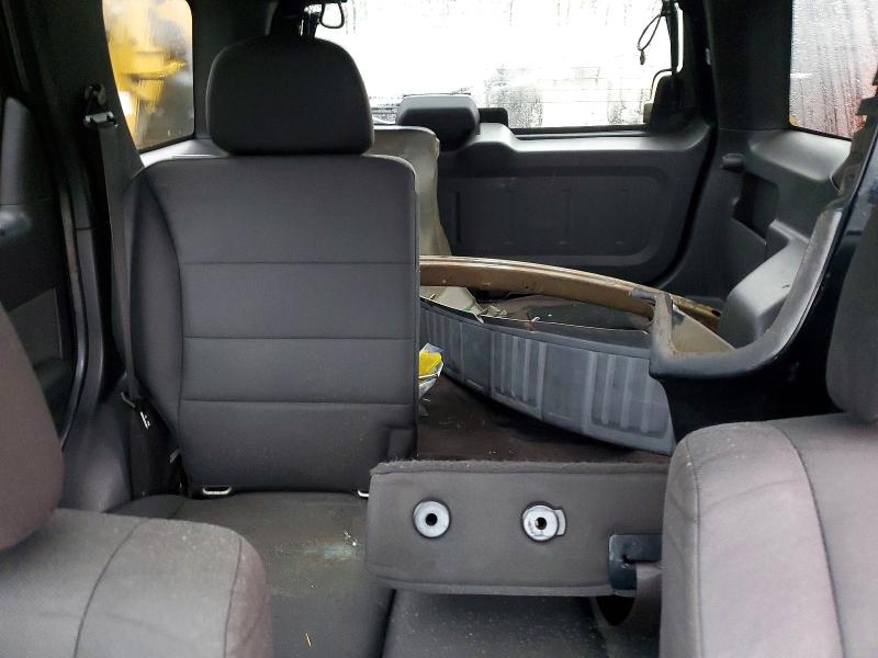 صورة رقم 10 من المزاد - 2011 FORD ESCAPE XLT مع VIN 1FMCU0DG7BKA33699