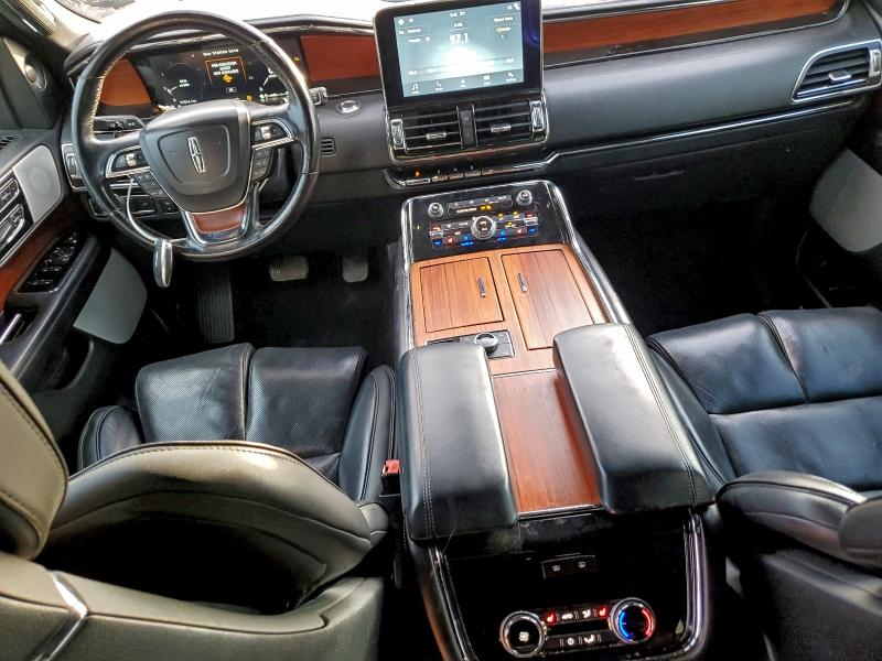 Photo 8 from auction – 2018 LINCOLN NAVIGATOR with VIN 5LMJJ2LT0JEL10262
