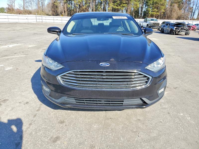 Photo 5 from auction – 2019 FORD FUSION SE with VIN 3FA6P0HD1KR160233