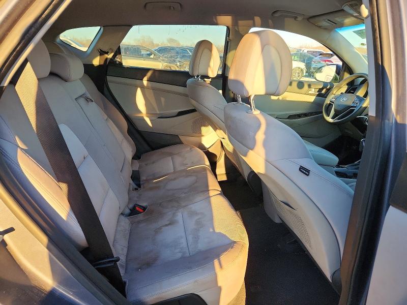 Photo 11 from auction – 2016 HYUNDAI TUCSON with VIN KM8J33A42GU062450
