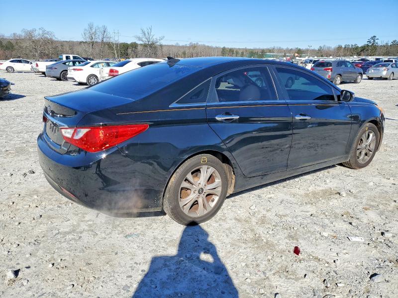 Photo 3 from auction – 2013 HYUNDAI SONATA SE with VIN 5NPEC4AC6DH636914