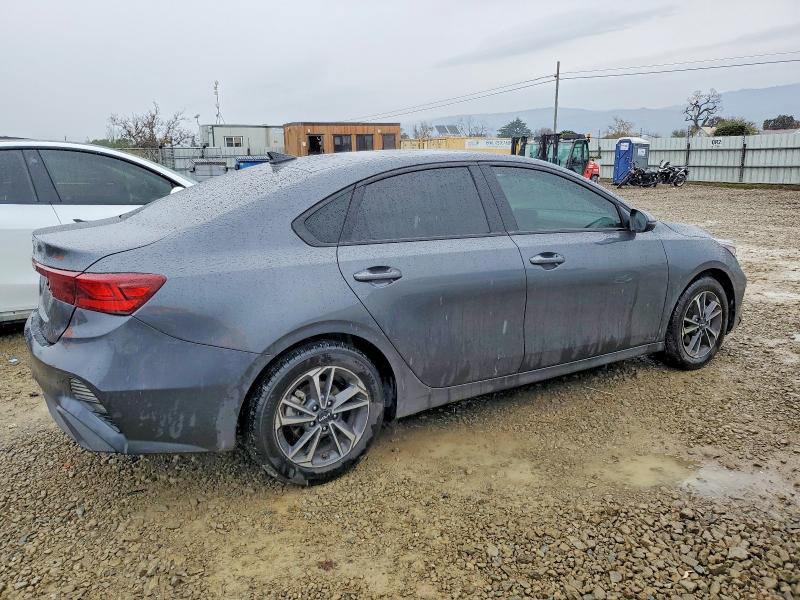Photo 3 from auction – 2024 KIA FORTE with VIN 3KPF24AD2RE712222