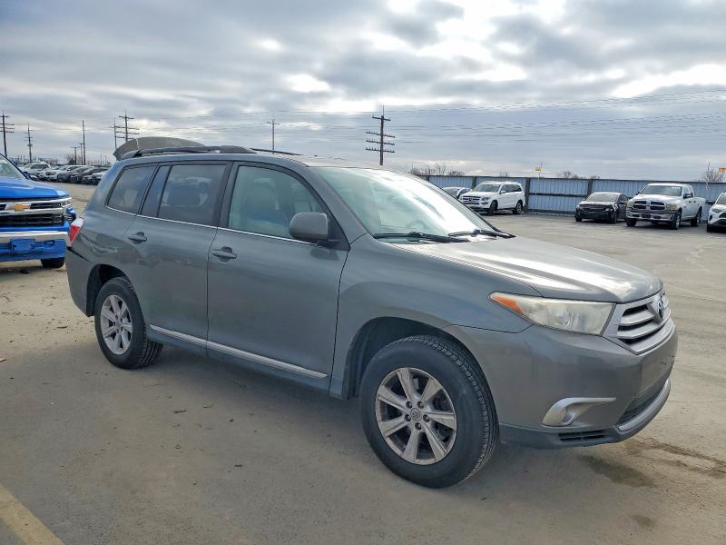Photo 4 from auction – 2011 TOYOTA HIGHLANDER with VIN 5TDBK3EH5BS047186