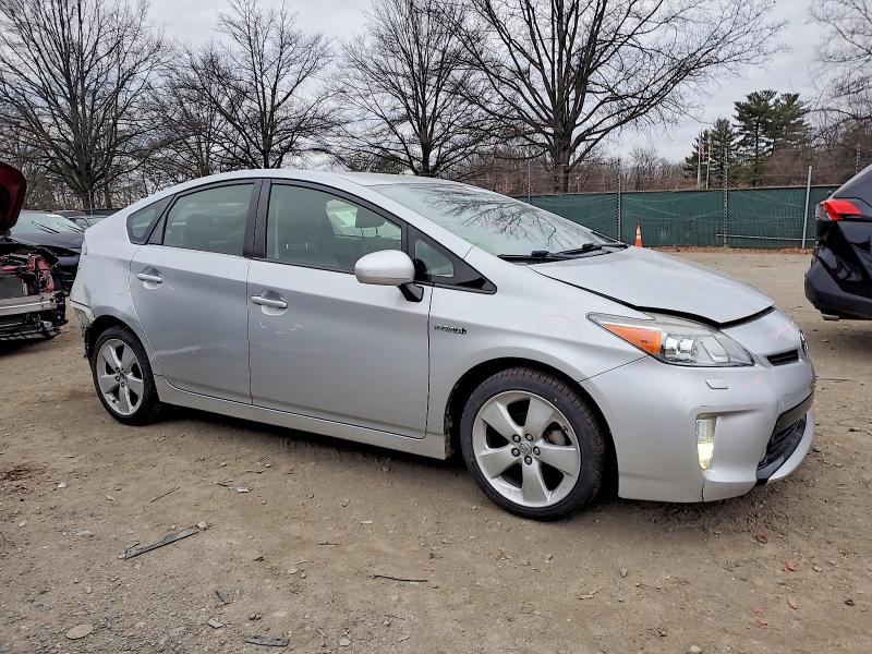 Photo 4 from auction – 2015 TOYOTA PRIUS with VIN JTDKN3DU7F0447040