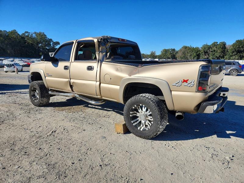 Фото 2 с аукциона – 2004 CHEVROLET SILVERADO с VIN 1GCHK23254F246342