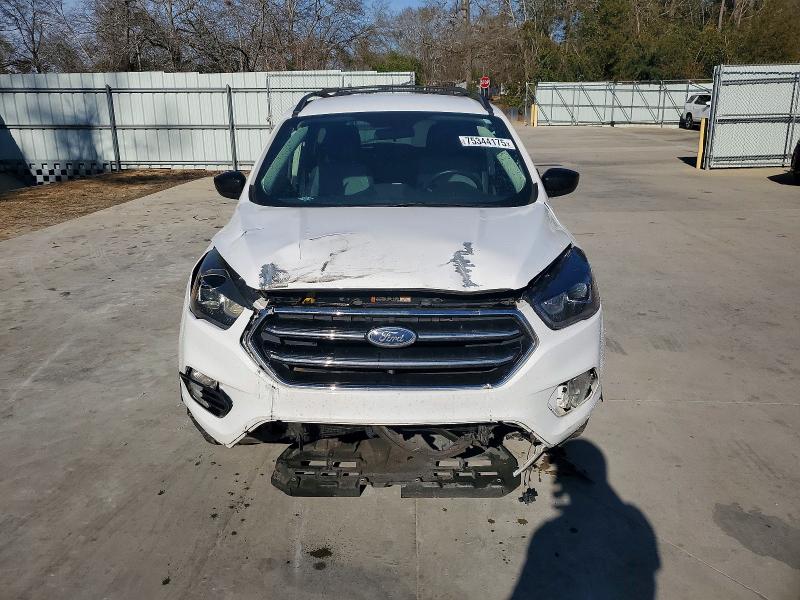 Photo 5 from auction – 2019 FORD ESCAPE SE with VIN 1FMCU0GD2KUA55714