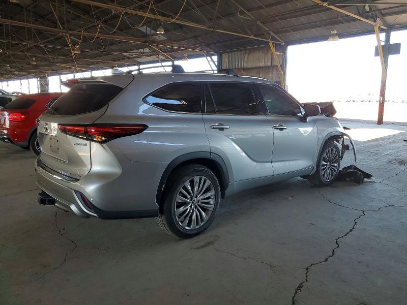 Photo 3 from auction – 2022 TOYOTA HIGHLANDER with VIN 5TDFARAH8NS015012