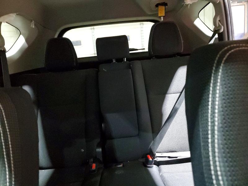 Photo 10 from auction – 2017 TOYOTA RAV4 XLE with VIN JTMRFREV5HD211567