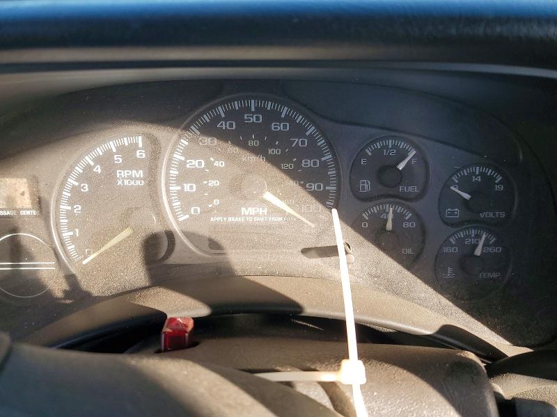 Photo 9 from auction – 2000 CHEVROLET SILVERADO with VIN 1GCEC14W3YZ170068
