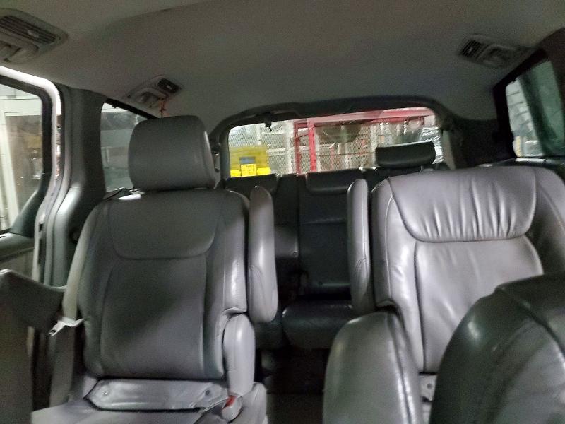 Photo 10 from auction – 2010 TOYOTA SIENNA XLE with VIN 5TDYK4CC8AS319378