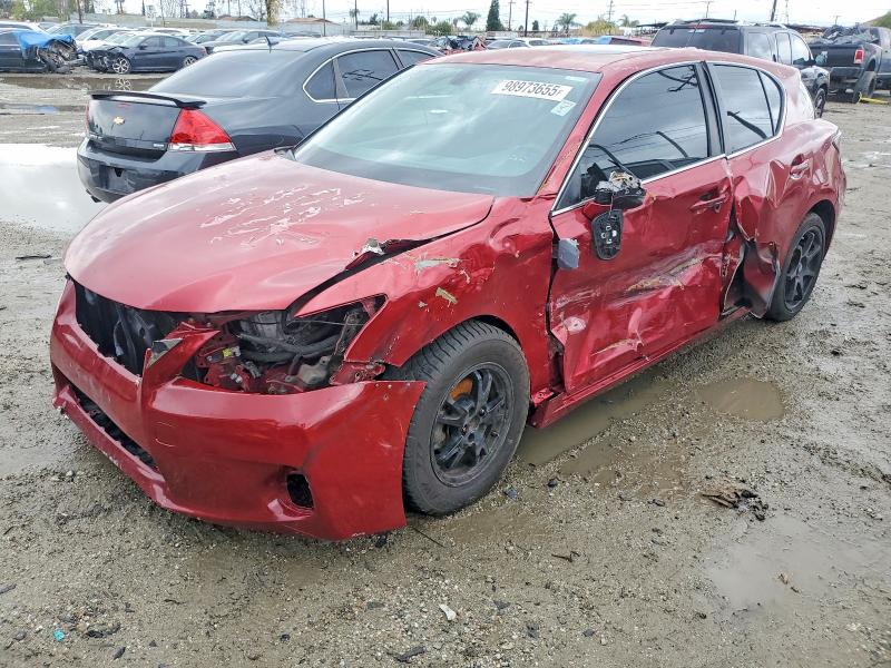 LEXUS CT 200 2012 مع رقم تعريف المركبة JTHKD5BH3C2056082 - صورة من المزاد