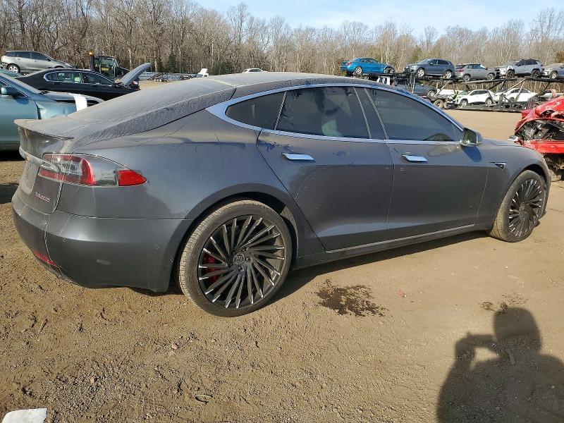 Photo 3 from auction – 2019 TESLA MODEL S with VIN 5YJSA1E46KF336831