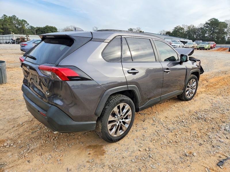 Photo 3 from auction – 2019 TOYOTA RAV4 XLE P with VIN JTMC1RFVXKJ003034