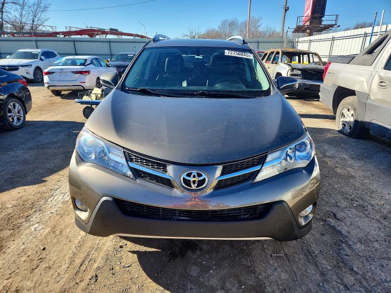 Photo 5 from auction – 2015 TOYOTA RAV4 LIMIT with VIN JTMDFREVXFD155701