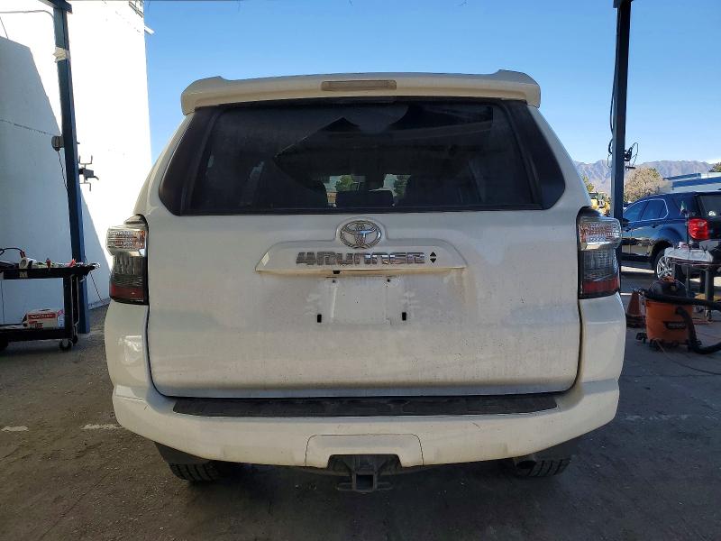 Photo 6 from auction – 2023 TOYOTA 4RUNNER with VIN JTEEU5JR7P5303094
