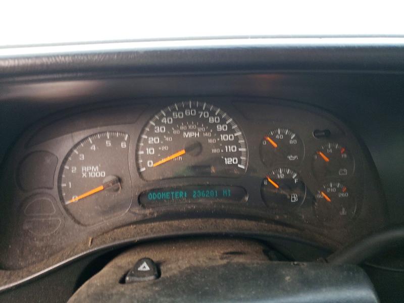 Photo 9 from auction – 2003 CHEVROLET SILVERADO with VIN 1GCEK19V33E304788