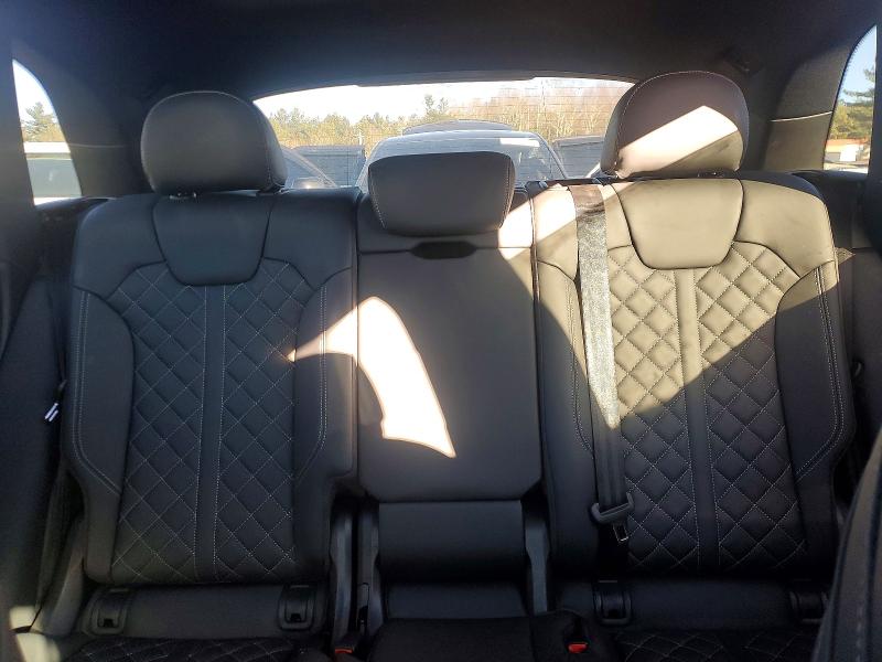 Photo 10 from auction – 2025 AUDI SQ5 PREMIU with VIN WA1B4AFY2S2056748