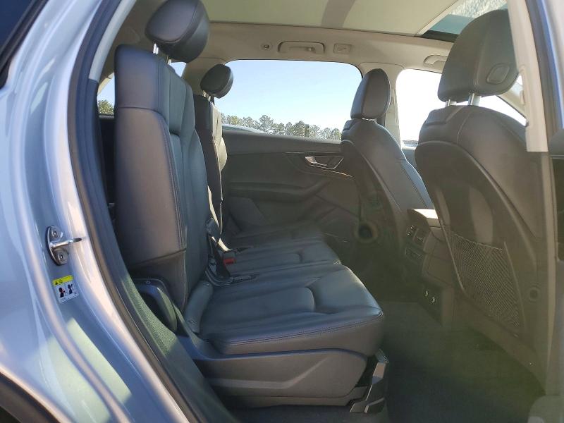Photo 11 from auction – 2018 AUDI Q7 PREMIUM with VIN WA1LAAF72JD016371