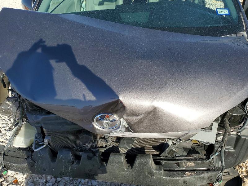 Photo 12 from auction – 2015 TOYOTA SIENNA XLE with VIN 5TDYK3DC7FS669889