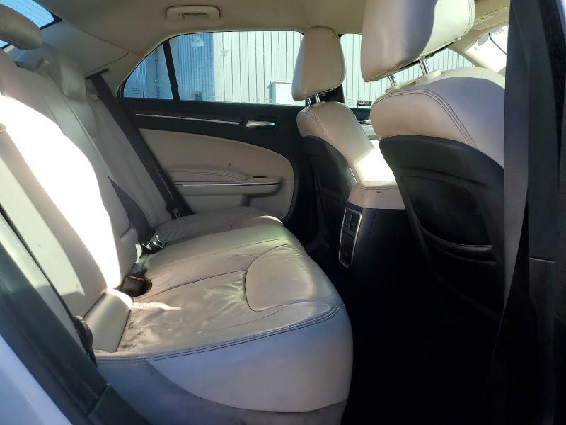 Photo 10 from auction – 2015 CHRYSLER 300 LIMITE with VIN 2C3CCAAG1FH802135
