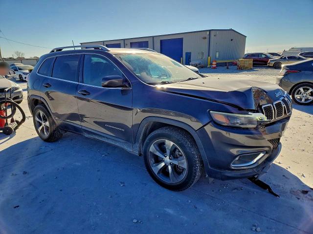 Photo 4 from auction – 2019 JEEP CHEROKEE L with VIN 1C4PJMDN3KD209205