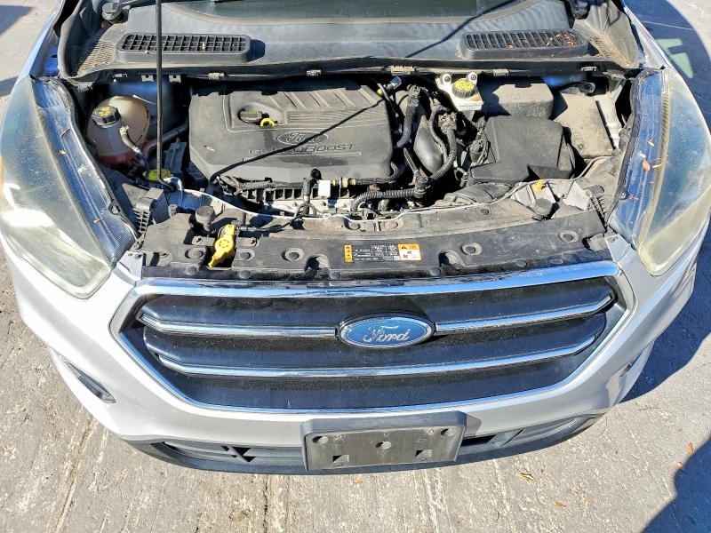 Photo 12 from auction – 2017 FORD ESCAPE SE with VIN 1FMCU9GD7HUD99360