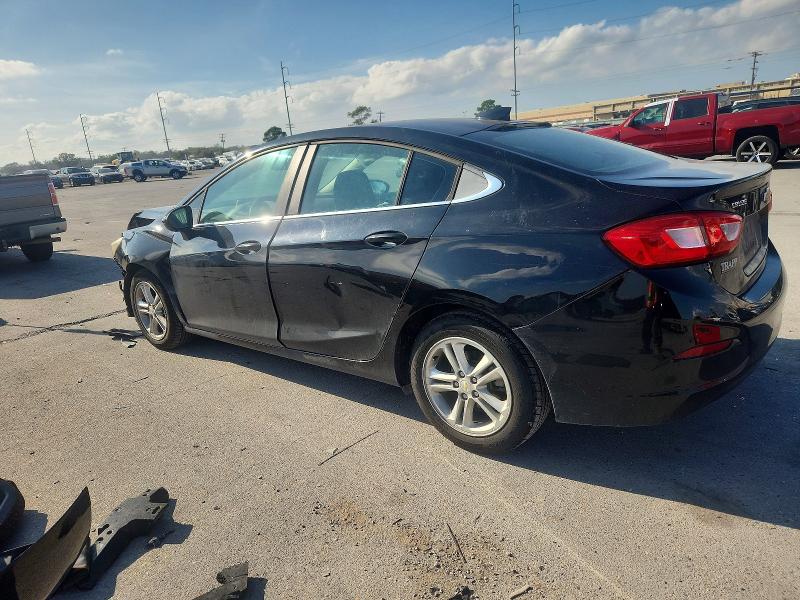 Photo 2 from auction – 2018 CHEVROLET CRUZE with VIN 1G1BE5SM2J7151401