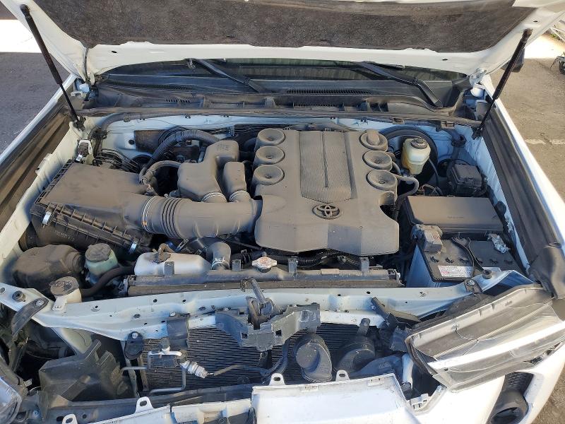 Photo 12 from auction – 2023 TOYOTA 4RUNNER with VIN JTEEU5JR7P5303094