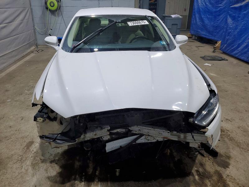 Photo 5 from auction – 2016 FORD FUSION SE with VIN 3FA6P0HD1GR308484