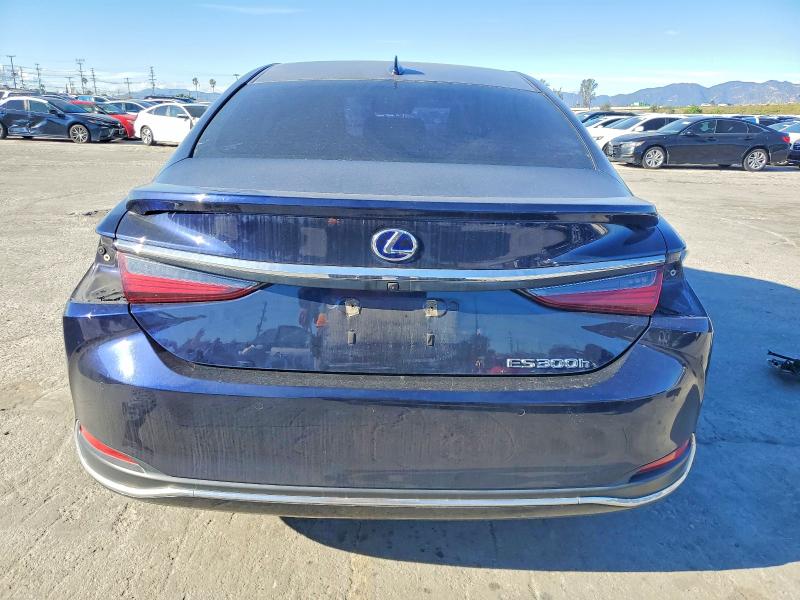 Photo 6 from auction – 2021 LEXUS ES 300H with VIN 58ADA1C16MU010107