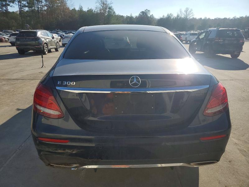Photo 6 from auction – 2017 MERCEDES-BENZ E 300 with VIN WDDZF4JB9HA230726