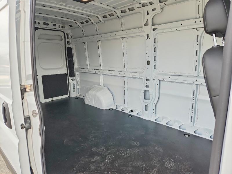 Photo 10 from auction – 2025 RAM PROMASTER 3500 with VIN 3C6MRVJG2SE539110