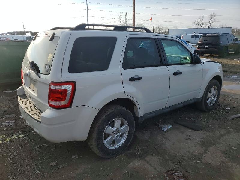 Photo 3 from auction – 2011 FORD ESCAPE XLT with VIN 1FMCU0D74BKA37676