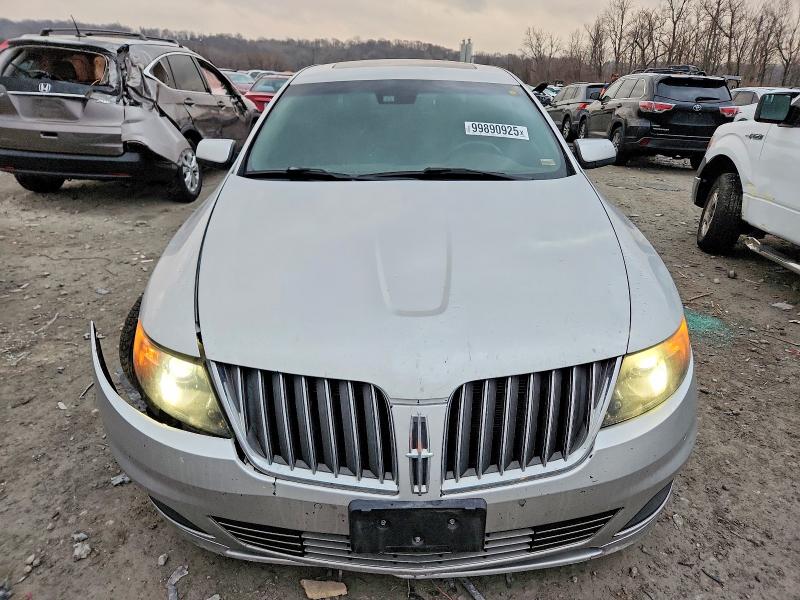 Photo 5 from auction – 2010 LINCOLN MKS with VIN 1LNHL9FT9AG609396