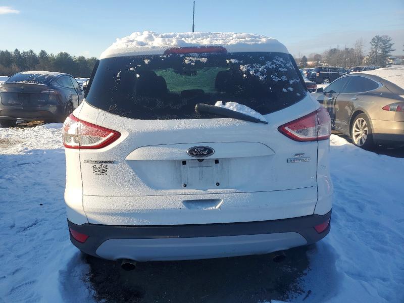 Photo 6 from auction – 2016 FORD ESCAPE SE with VIN 1FMCU0GXXGUA35602