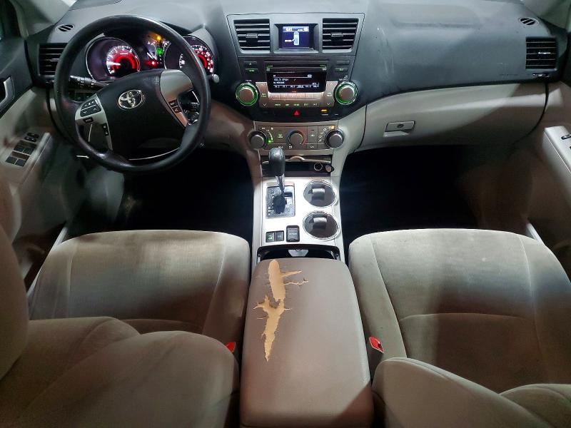 Photo 8 from auction – 2012 TOYOTA HIGHLANDER with VIN 5TDBK3EH3CS139530