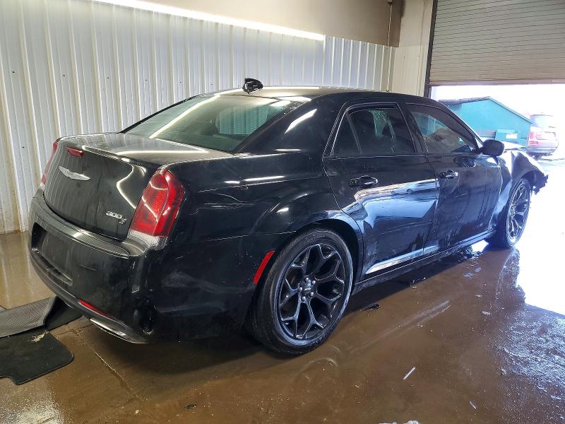 Photo 3 from auction – 2019 CHRYSLER 300 with VIN 2C3CCABG7KH537911
