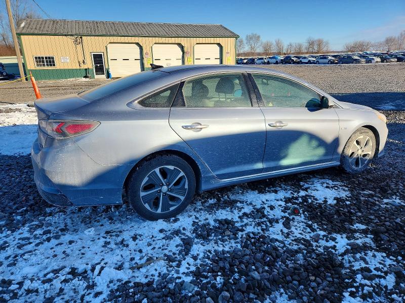Photo 3 from auction – 2018 HYUNDAI SONATA with VIN KMHE34L37JA083024