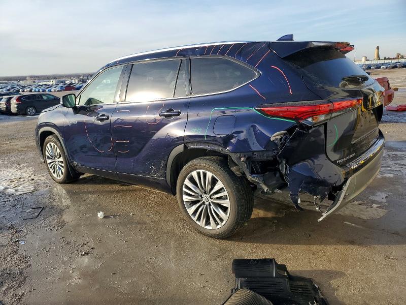 Photo 2 from auction – 2021 TOYOTA HIGHLANDER with VIN 5TDEBRCH7MS018617