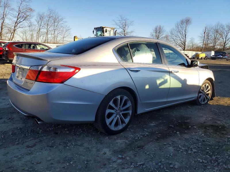 Photo 3 from auction – 2015 HONDA ACCORD SPO with VIN 1HGCR2F52FA037380